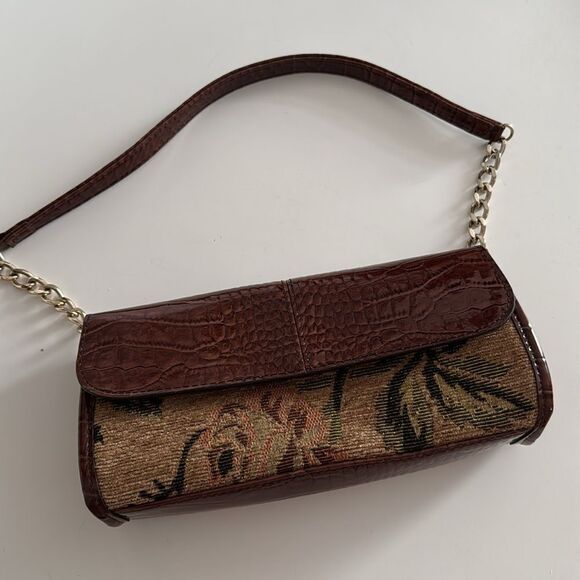 Liz Claiborne Brown Croc-Embossed Shoulder Bag with Chain Detail EUC - Picture 2 of 7